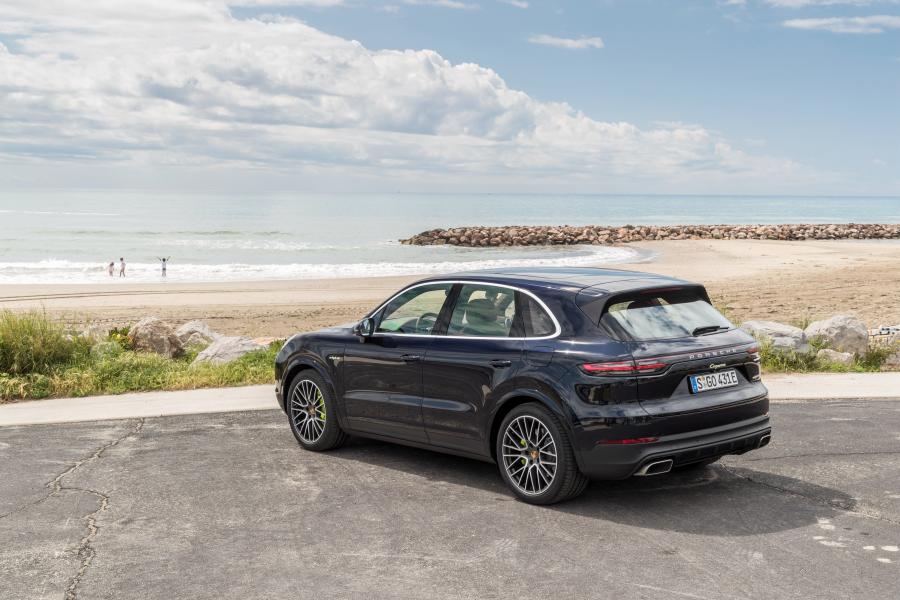  Porsche Cayenne E-Hybrid (PO536) 2018 года  (WW) (фото 21 из 85)